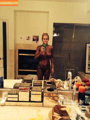Jenny Mccarthy photo #0026