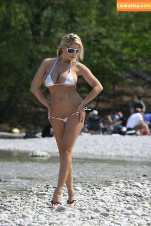 Jenny Mcclain photo #0189