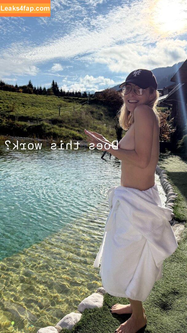 Jenny Mollen / jennymollen leaked photo photo #0138