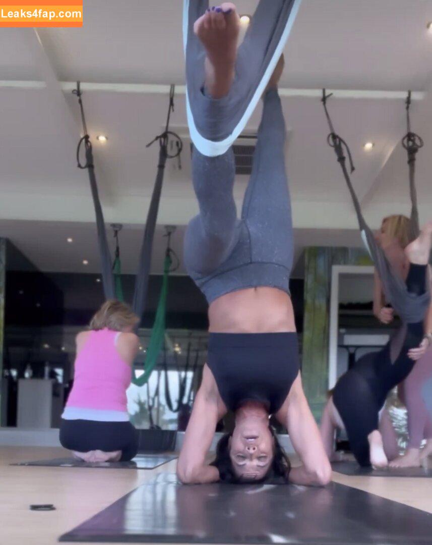 Jenny Powell / jennypowelltv leaked photo photo #0013