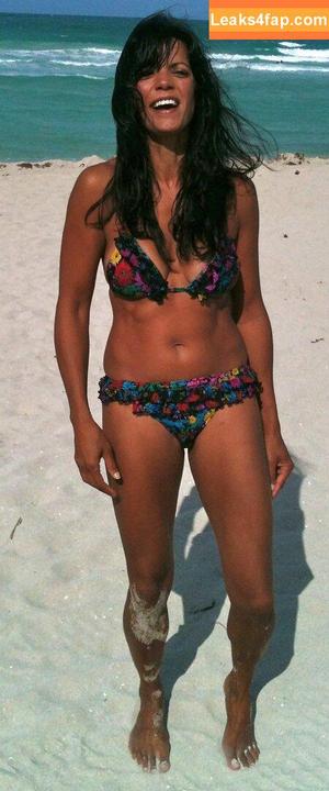 Jenny Powell photo #0021