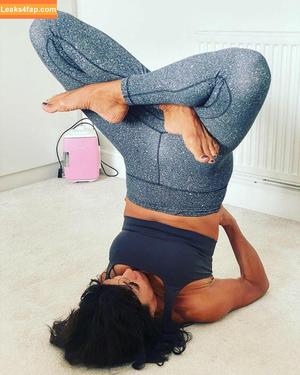 Jenny Powell photo #0025