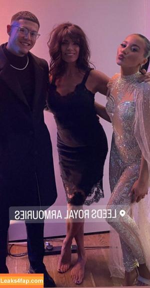 Jenny Powell photo #0070