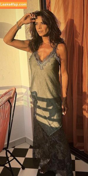 Jenny Powell photo #0195