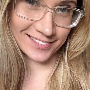 Jenny Willson photo #0026