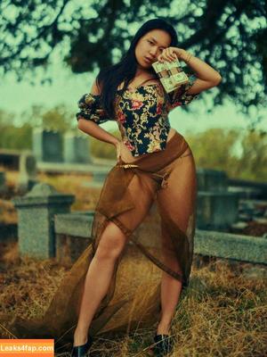 Jenny Zhang photo #0022