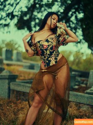 Jenny Zhang photo #0023