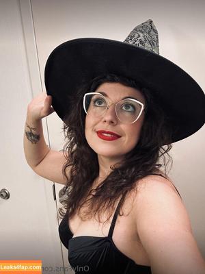 Jenny Zigrino photo #0027