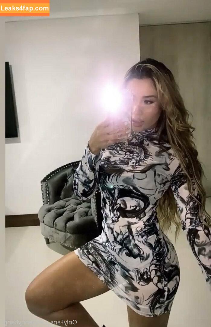 jennybangs / jennybangz leaked photo photo #0287