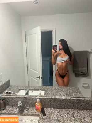 Jennyfromtheblock5 photo #0029
