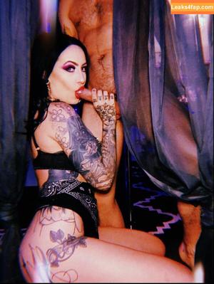 Jennyrocks photo #0059