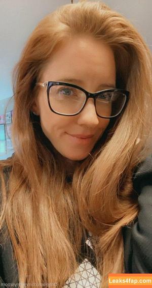 Jennysroom photo #0071