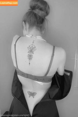 Jennysroom photo #0075