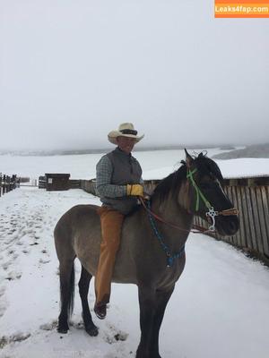 Jennysroom photo #0177