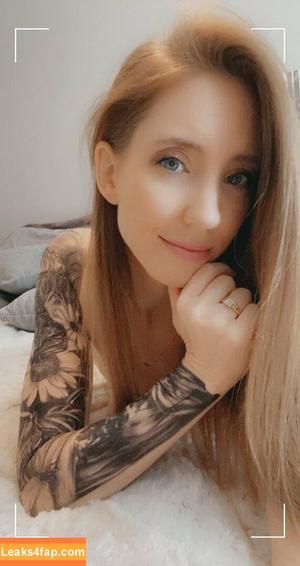 Jennysroom photo #0257