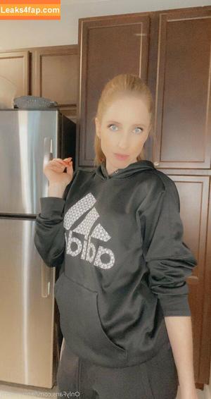 Jennysroom photo #0333