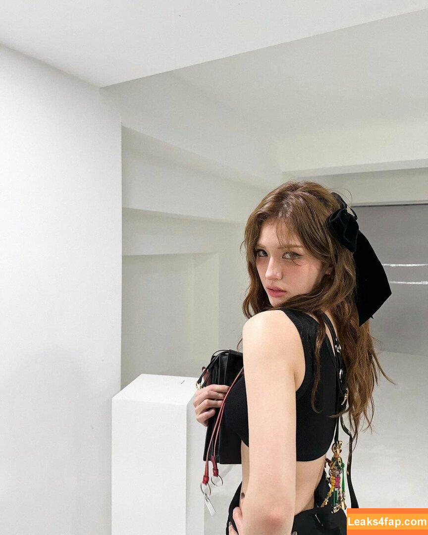 Jeon Somi / ENNIK SOMI / somsomi0309 leaked photo photo #0171