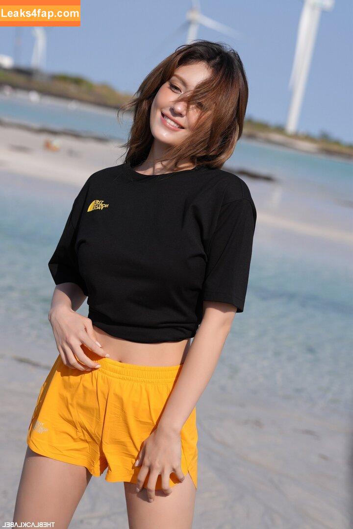 Jeon Somi / ENNIK SOMI / somsomi0309 leaked photo photo #0280