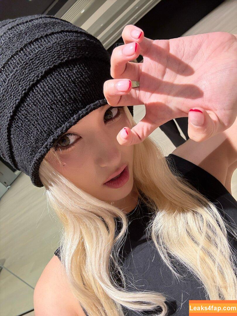 Jeon Somi / ENNIK SOMI / somsomi0309 leaked photo photo #0295