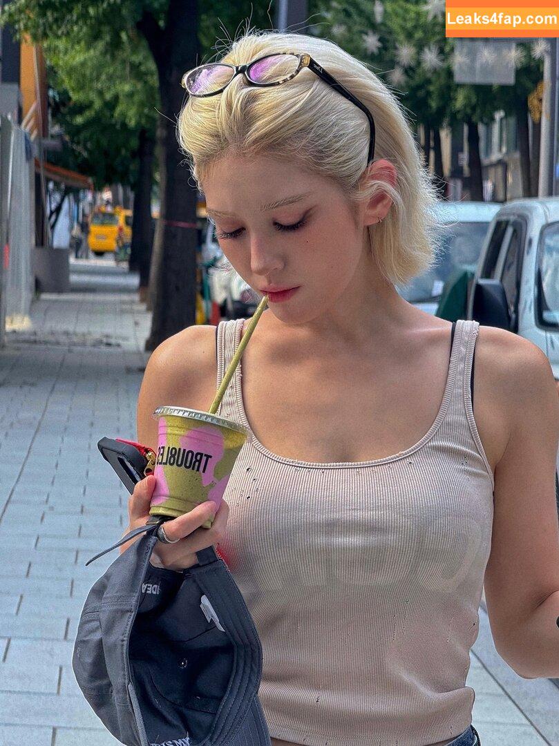 Jeon Somi / ENNIK SOMI / somsomi0309 leaked photo photo #0361