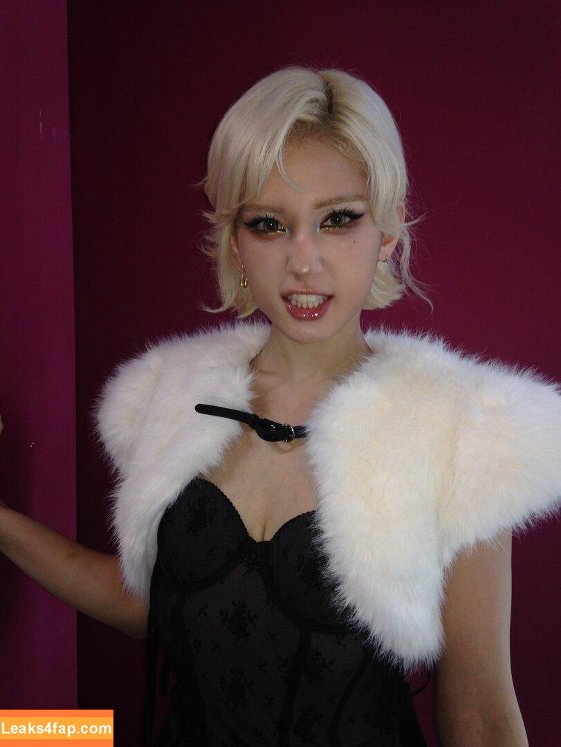 Jeon Somi / ENNIK SOMI / somsomi0309 leaked photo photo #0372