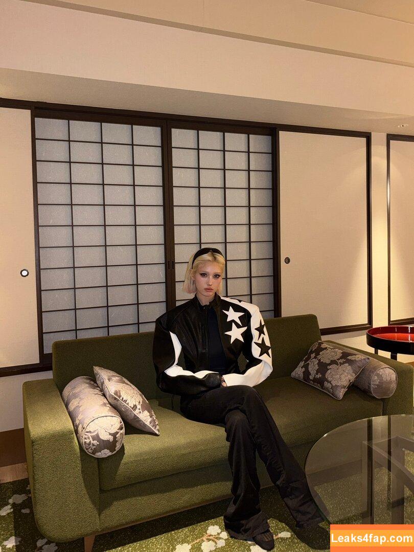 Jeon Somi / ENNIK SOMI / somsomi0309 leaked photo photo #0414