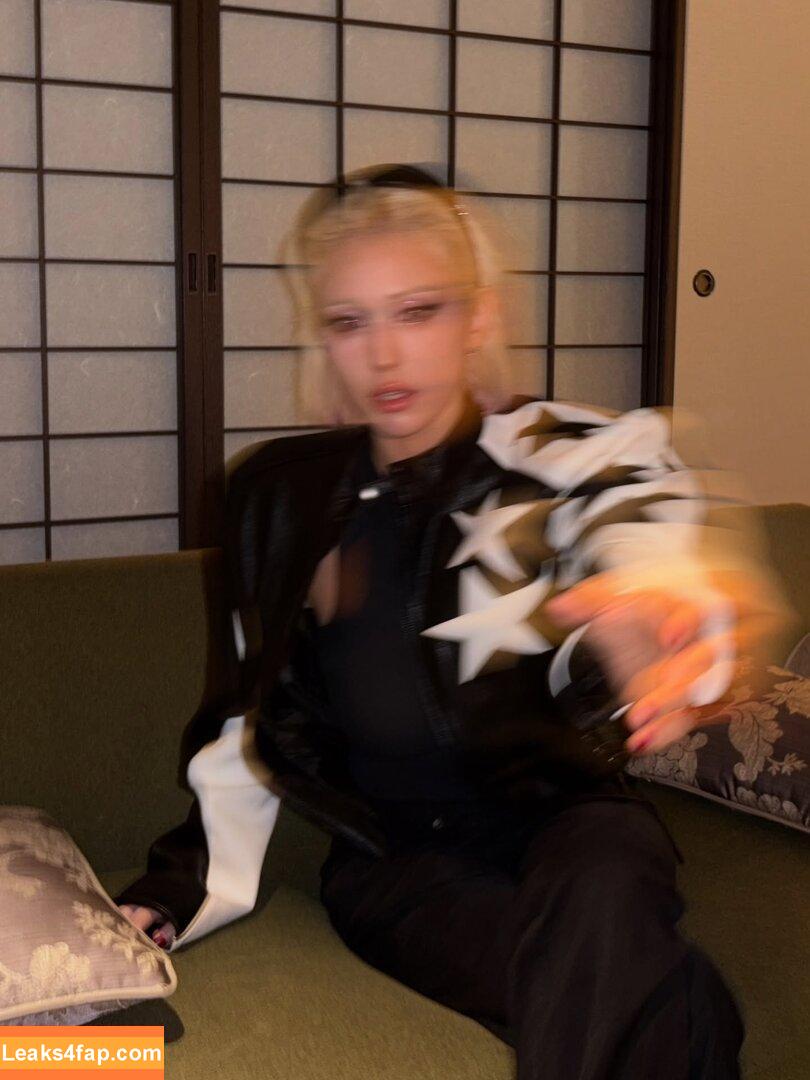 Jeon Somi / ENNIK SOMI / somsomi0309 leaked photo photo #0416