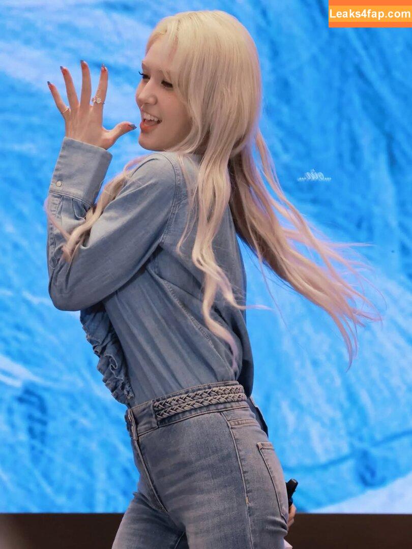 Jeon Somi / ENNIK SOMI / somsomi0309 leaked photo photo #0462