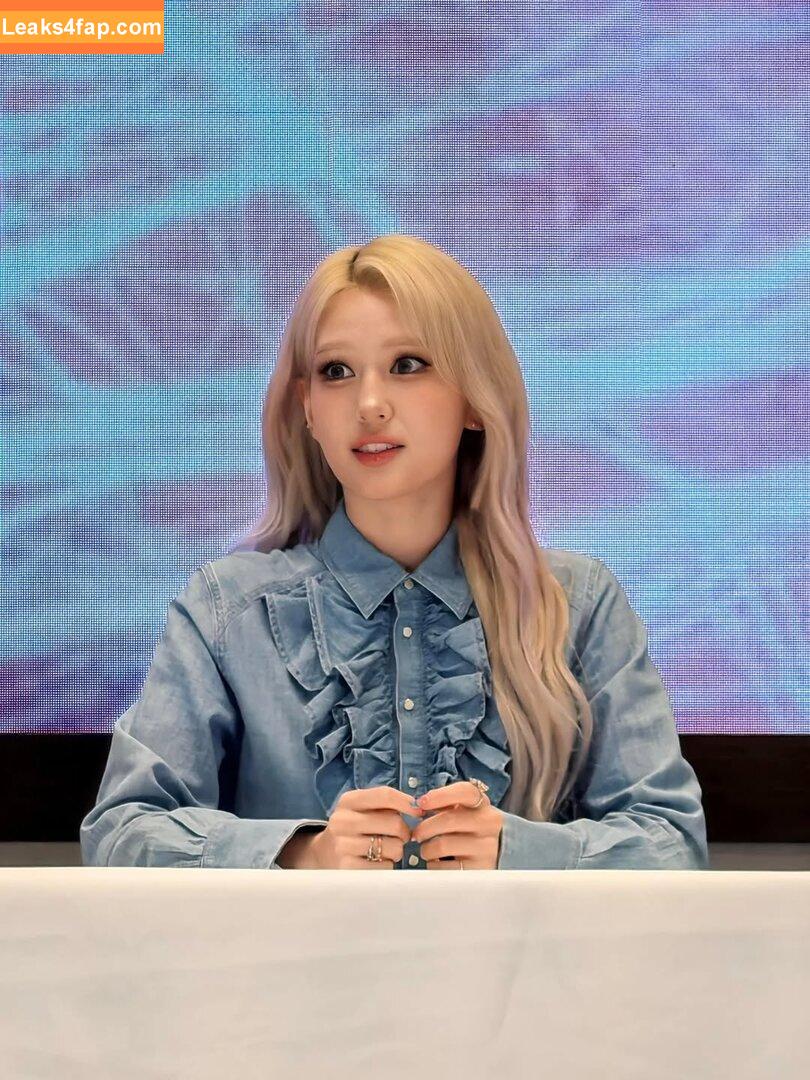 Jeon Somi / ENNIK SOMI / somsomi0309 leaked photo photo #0467