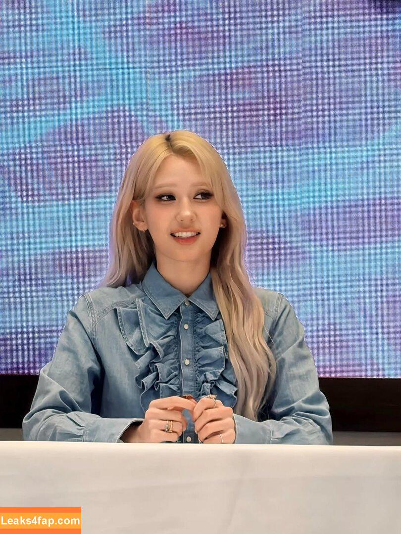 Jeon Somi / ENNIK SOMI / somsomi0309 leaked photo photo #0470