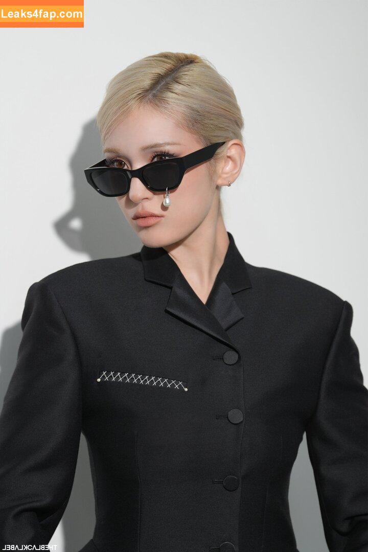 Jeon Somi / ENNIK SOMI / somsomi0309 leaked photo photo #0474