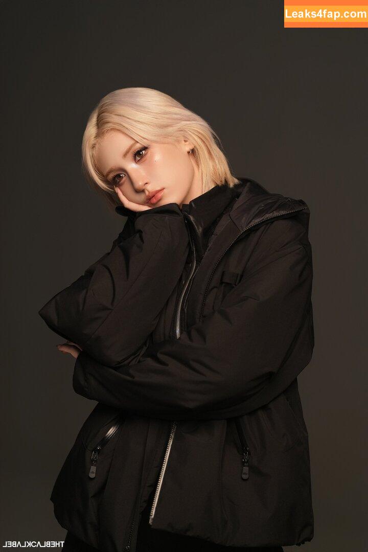 Jeon Somi / ENNIK SOMI / somsomi0309 leaked photo photo #0503