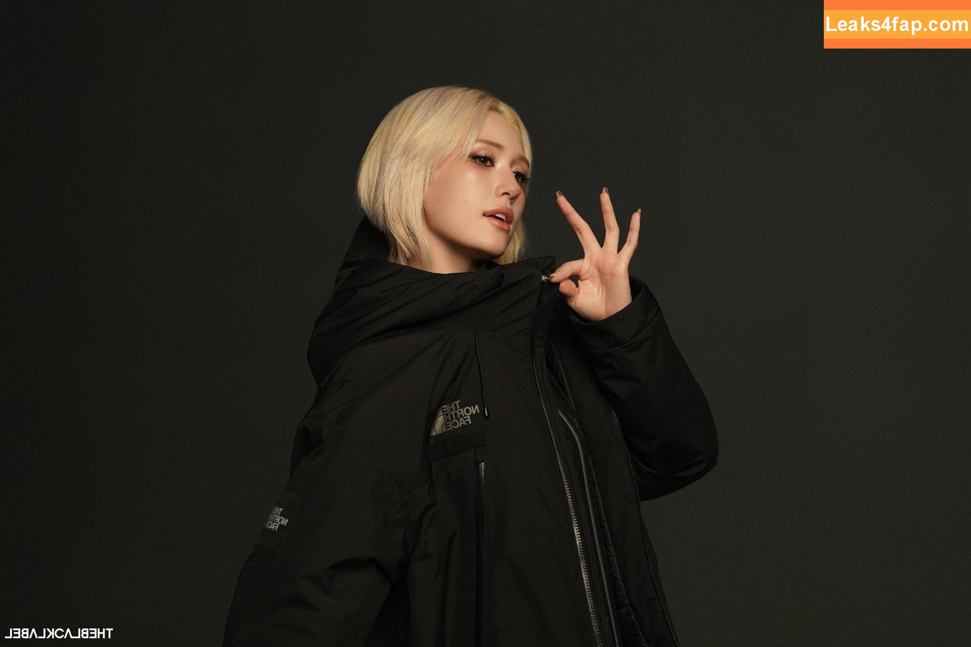 Jeon Somi / ENNIK SOMI / somsomi0309 leaked photo photo #0504