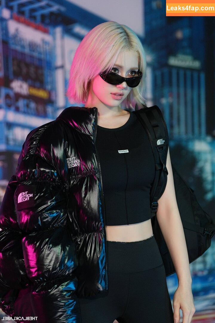 Jeon Somi / ENNIK SOMI / somsomi0309 leaked photo photo #0507