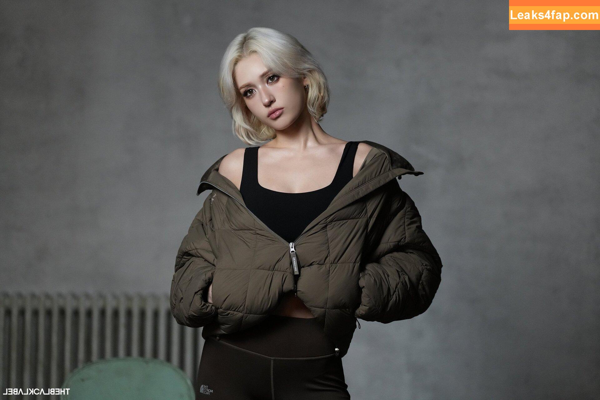 Jeon Somi / ENNIK SOMI / somsomi0309 leaked photo photo #0508