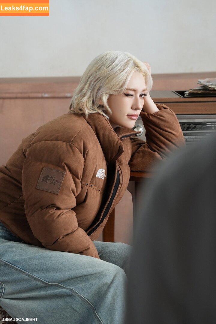 Jeon Somi / ENNIK SOMI / somsomi0309 leaked photo photo #0516