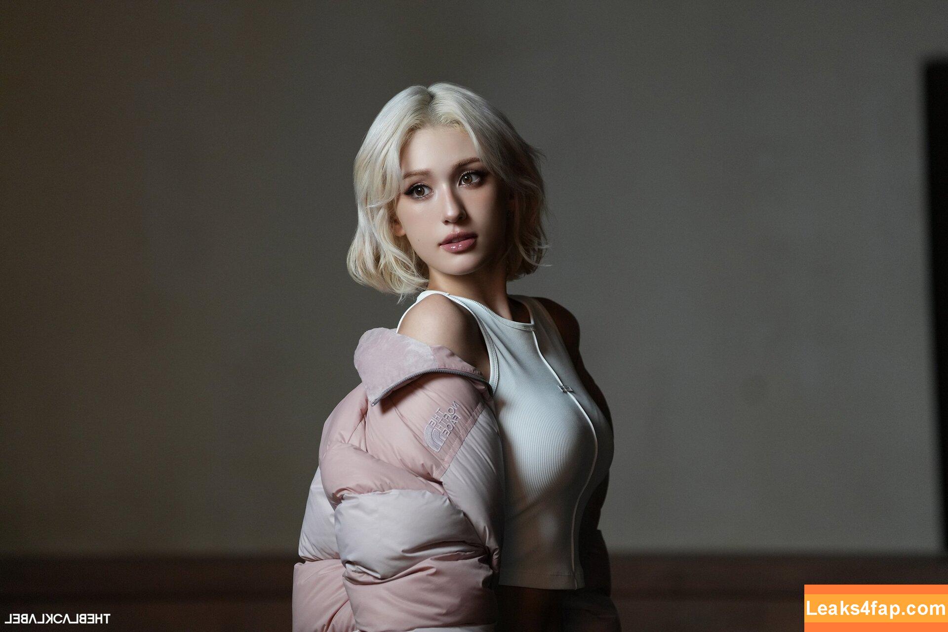 Jeon Somi / ENNIK SOMI / somsomi0309 leaked photo photo #0517