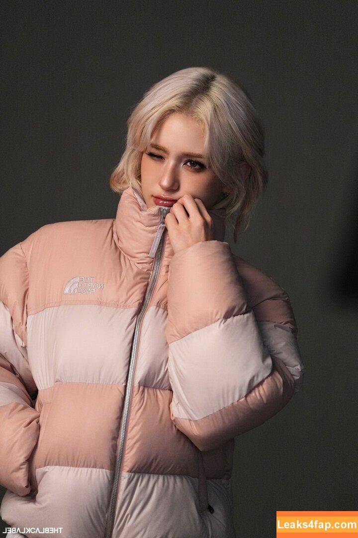 Jeon Somi / ENNIK SOMI / somsomi0309 leaked photo photo #0519