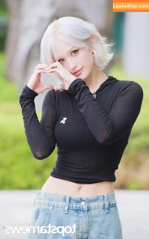 Jeon Somi photo #0345