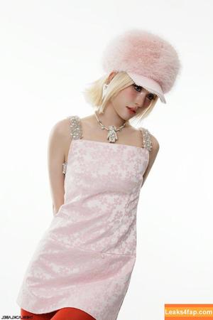 Jeon Somi photo #0347