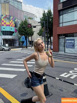 Jeon Somi photo #0365