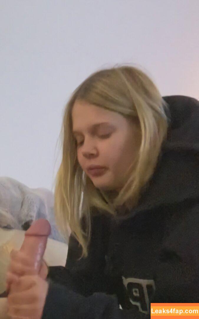 Jerky Girls / Any Femdom Handjobs / Hand Domination / Handjobs With a Twist / jerkygirlpr leaked photo photo #0027