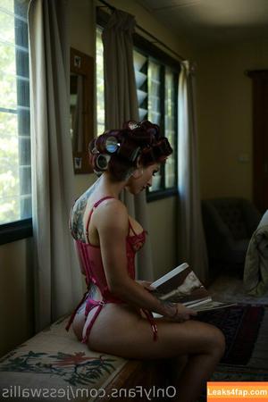 Jess Wallis photo #0072