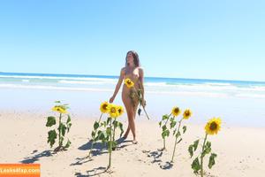 Jessa The Nude Blogger фото #0011