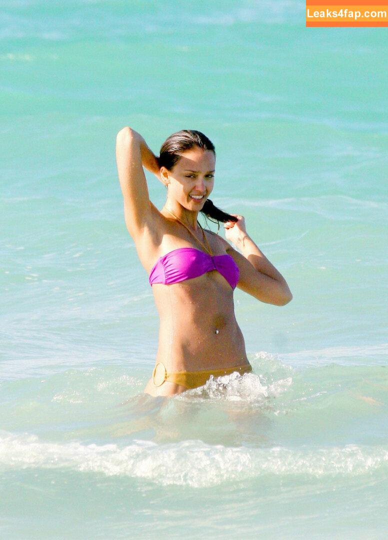 Jessica Alba / https: / jessicaalba leaked photo photo #1588