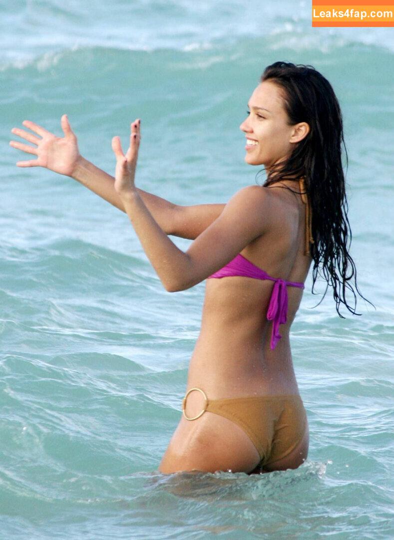 Jessica Alba / https: / jessicaalba leaked photo photo #1590