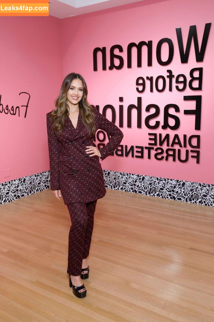 Jessica Alba / https: / jessicaalba leaked photo photo #1628