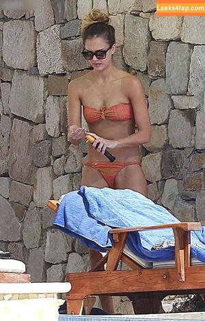 Jessica Alba photo #1527