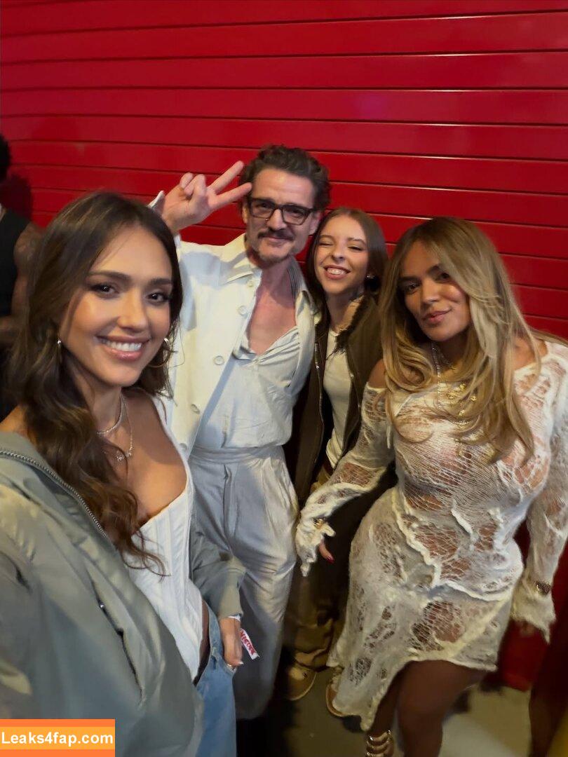 Jessica Alba / https: / jessicaalba leaked photo photo #2427