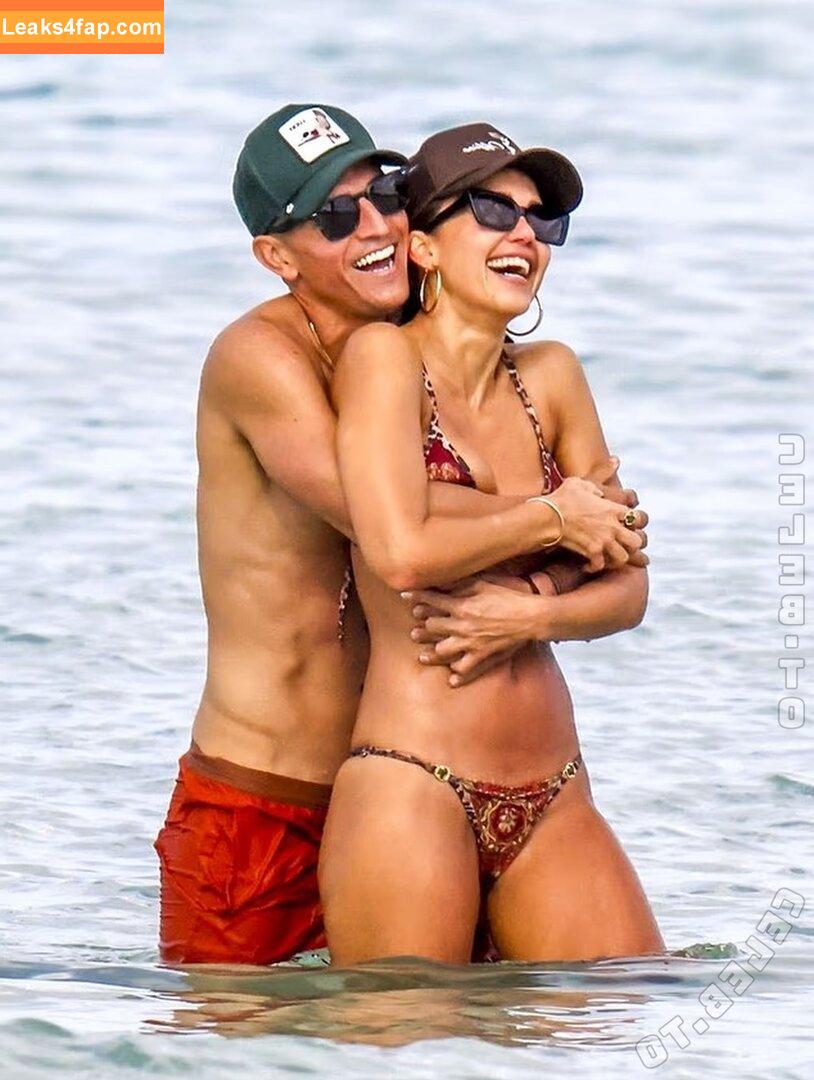 Jessica Alba / https: / jessicaalba leaked photo photo #2429